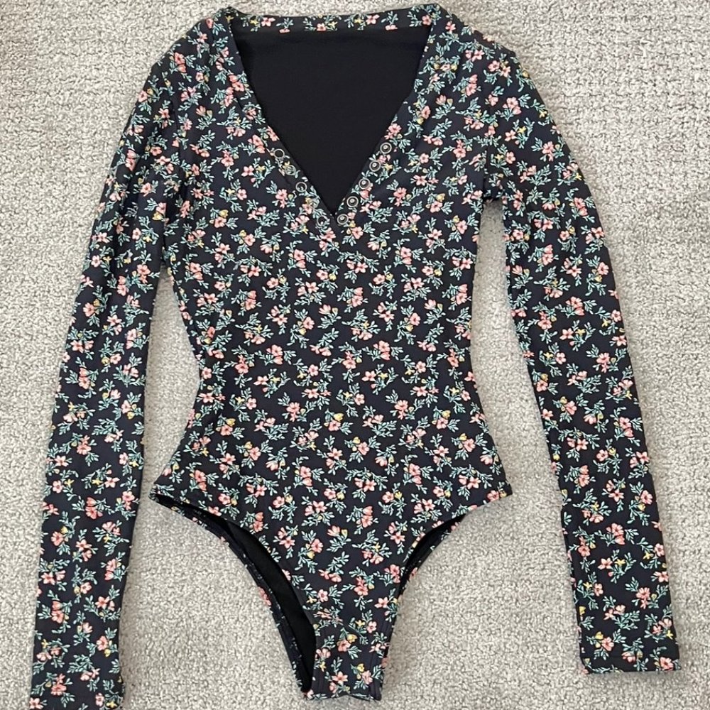 Billabong Long Sleeve One Piece / XS